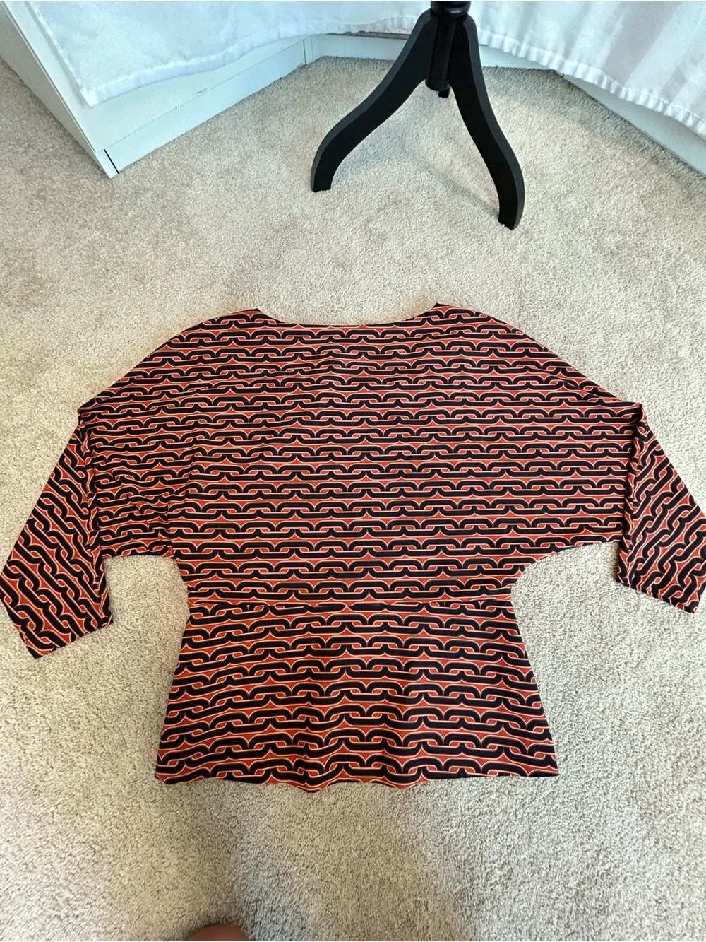 Halston Women's Printed Commuter Dolman-Sleeve Top blouse Sz L NWOT - Picture 4 of 12